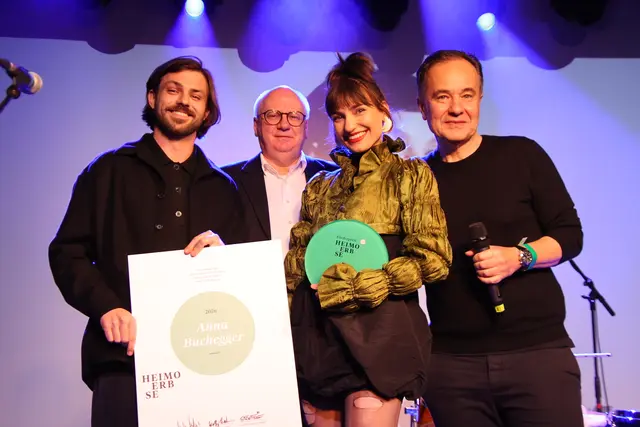 Übergabe des Heimo-Erbse-Preises: Martin Pöheim, Rockhouse-Vorstandsvorsitzender Markus Melms, Anna Buchegger, Christian Salic.