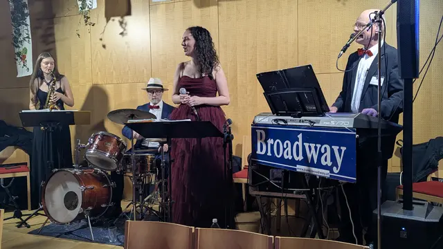 Die Live-Band "Broadway". | Foto: Reinhard Heiserer/Jugend Eine Welt