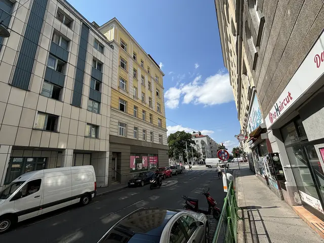 Von außen sticht das Margaretner Eckgebäude nicht heraus, im Inneren des Hauses findet man jedoch desolate Zustände vor. | Foto: Nathanael Peterlini/MeinBezirk