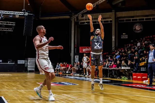 Die BK Karbon-X Dukes verlieren das Derby beim BC Vienna knapp mit 93:91. | Foto: Basketball Austria/A. Pichler