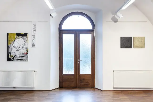 Arbeiten von Inge Lasser (links) und Christl Wiegele | Foto: Violetta Wakolbinger
