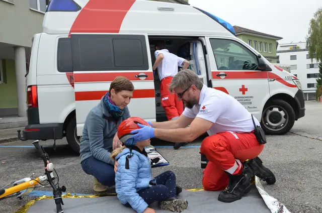 Die Teilnehmer erwerben fundierte medizinische Grundlagen, trainieren praxisnahe Fertigkeiten und lernen, in Notfallsituationen sicher, ruhig und strukturiert zu handeln. | Foto: Rotes Kreuz