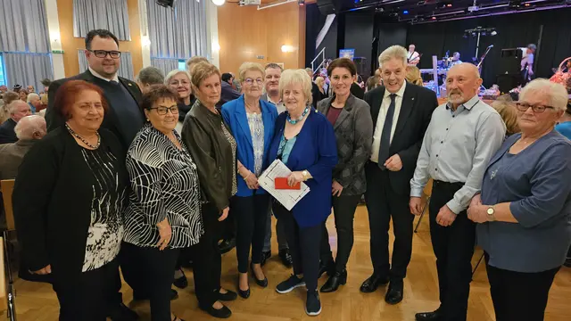 Ingrid Pfeifer, Thomas Elian, Helga Hawlisch, Elisabeth Deix, Maria Prober, Hannes Hofböck, Poldi Mauser, Marlies Egresits, Hermann Hauer, Franz Hofer und Maria Kager. | Foto: Hannes Mauser