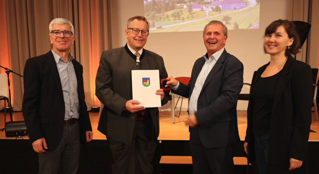 Von links: Reinhard Deibl, Klemens Hofmann, Christian Denkmaier und Angelika Palzer-Reindl. | Foto: Gemeinde Neumarkt/Maria Heine-Klug