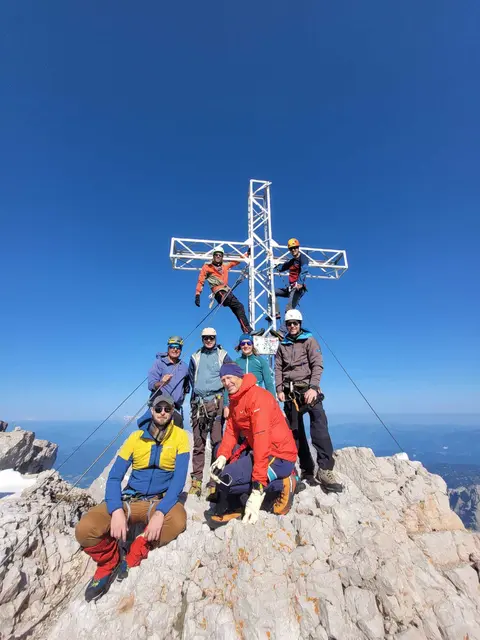 Gemeinsam wurde im Juni der Hohe Dachstein erklommen. | Foto: AV Grieskirchen