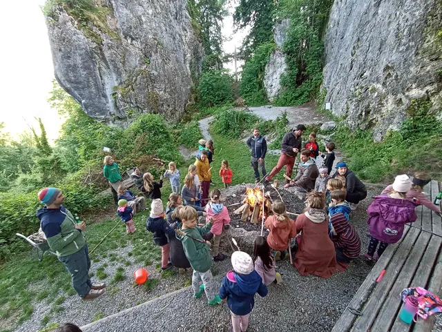 Diese Kletterveranstaltung im Mai 2025 wurde mit einem gemeinsam Lagerfeuer beendet. | Foto: AV Grieskirchen