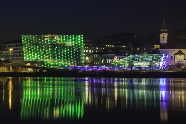 Das Ars Electronica Center feiert heuer seinen 30. Geburtstag. | Foto: Ars Electronica/Robert Bauernhansl
