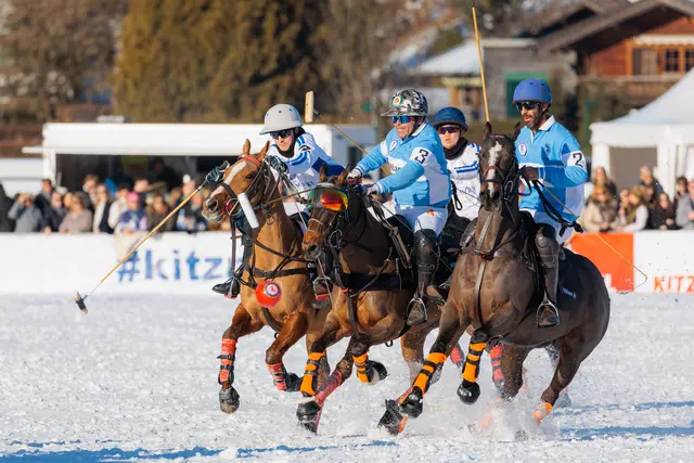 Action im Schnee. | Foto: Snow Polo World Cup