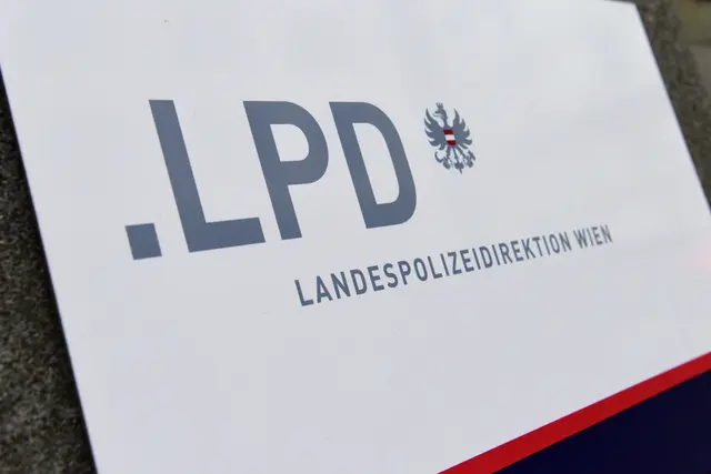 Vier Jugendliche im Alter zwischen zwölf und 16 Jahren sollen zuletzt in mehreren Bezirken in zahlreiche Geschäftslokale sowie ein Restaurant eingebrochen und Diebesgut mitgenommen haben. (Symbolfoto) | Foto: Spitzi/Smarterpix