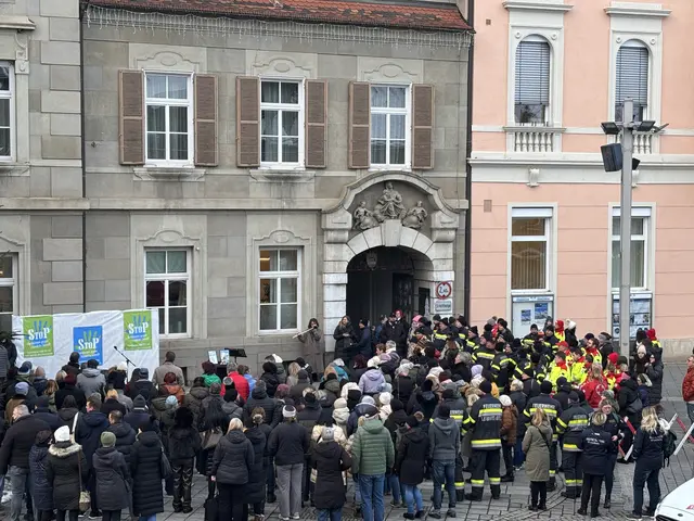 Viele Menschen kamen am Montag zur Gedenkfeier in Leibnitz, um gemeinsam ein Zeichen zu setzen. | Foto: MeinBezirk/W. Fischer