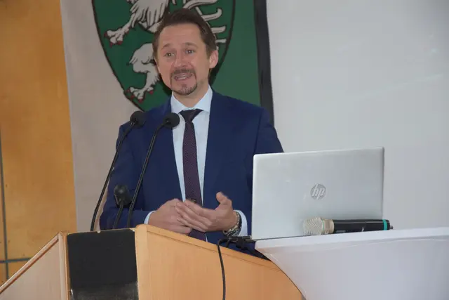 Grußworte durch Bgm. Stefan Salzmann  | Foto: MeinBezirk/Josef Strohmeier