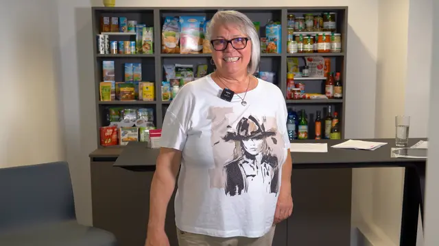 Monika Holasek strahlt – 31 Kilo leichter und bereit für alles, was kommt.