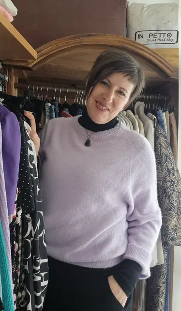 Seit drei Jahren führt Andrea Nusko ihren Secondhand-Shop „in petto“ im Zentrum von Pettenbach. | Foto: Nusko