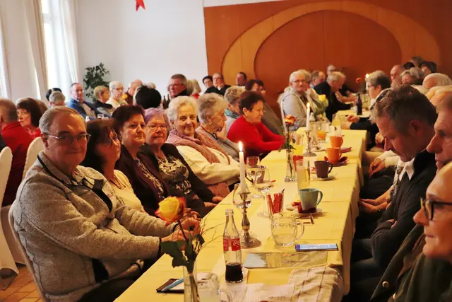 Zusammenkommen und sich gut unterhalten ist das Ziel des PVÖ-Fernitz. Bei der Mitgliederversammlung war die KiWi-Bar bis auf den letzten Platz gefüllt. | Foto: Edith Ertl