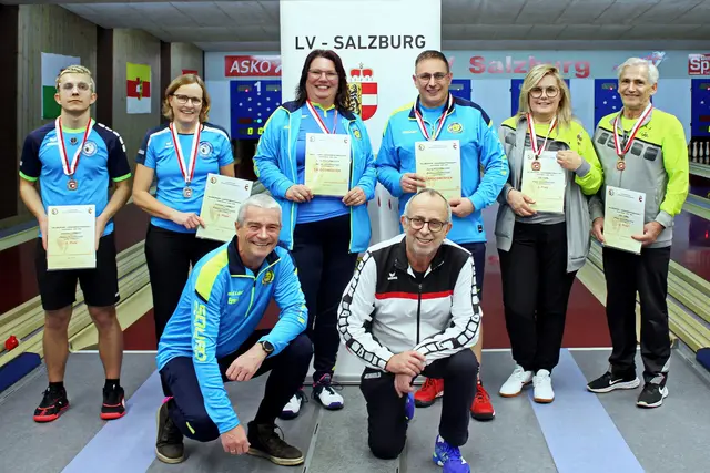 die siegreichen Paare der LM Tandem Mixed
vorne: Erwin Eder, Präsident SSKV u Reinhold Merlingen Landessportwart SSKV