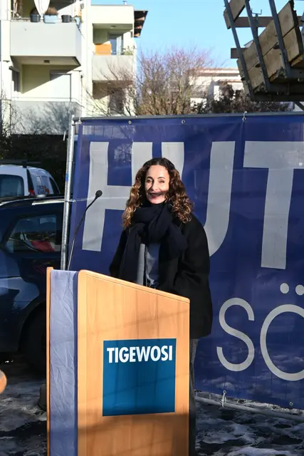 Es braucht Institutionen, die nicht nur beratend zur Seite stehen, sondern Betroffene auch schützen können, etwa im Sinne einer Wohnmöglichkeit, so Landesrätin Pawlata. | Foto: Königer