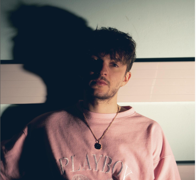 Der gebürtige Althofener Künstler "RIAN" veröffentlicht die neue Single "Homeoffice". | Foto: rian.music/instagram