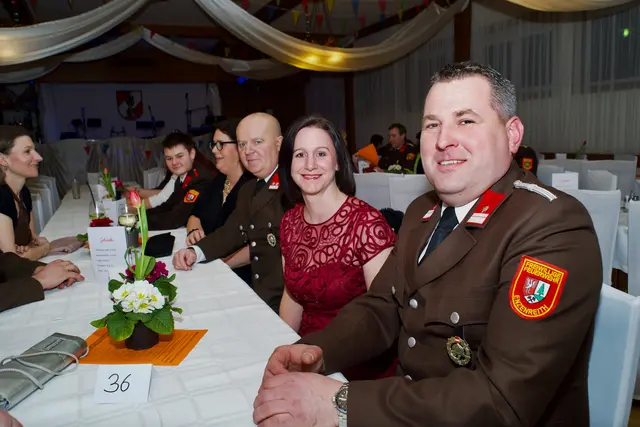 Gesellig wird's in Enzenreith. | Foto: Santrucek