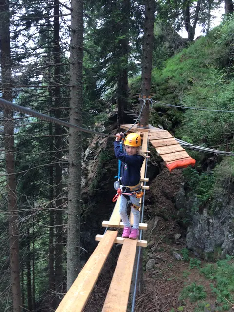 Solche Kletterelemente gibt es bald auch in Eitweg. | Foto: Privat