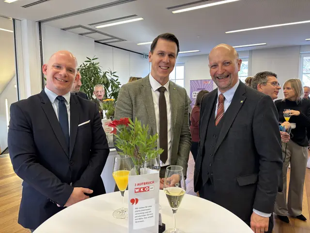 BH-Stellvertreter Thomas Markov und BH-Hauptmann Andreas Riemer | Foto: Victoria Edlinger