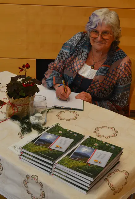 Buchpräsentation von Christa Gschwandtner. | Foto: Gschwandtner