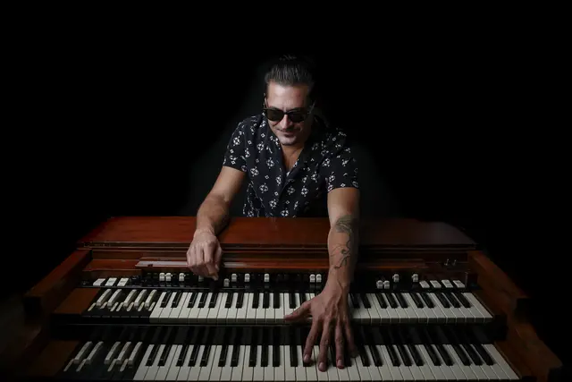 Raphael Wressnig ist einer der gefragtesten Hammond-Orgel-Spieler weltweit. | Foto: Thomas Luef