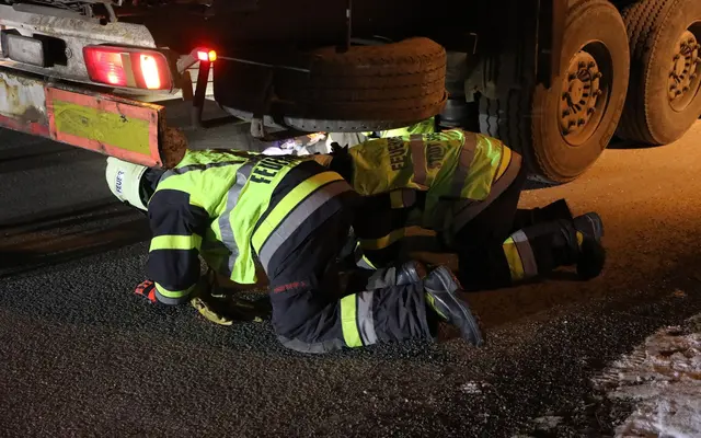 Der Lkw wurde abgeschleppt. | Foto: FF/Zeiler