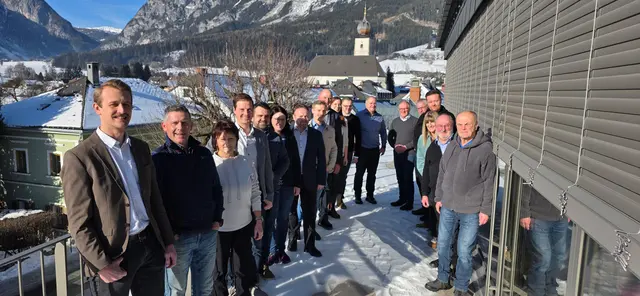 Gröbmings Bürgermeister Thomas Reingruber (4. von links) lud die SPÖ-Delegation zu einer zweitägigen Klausur ein. | Foto: SPÖ Liezen