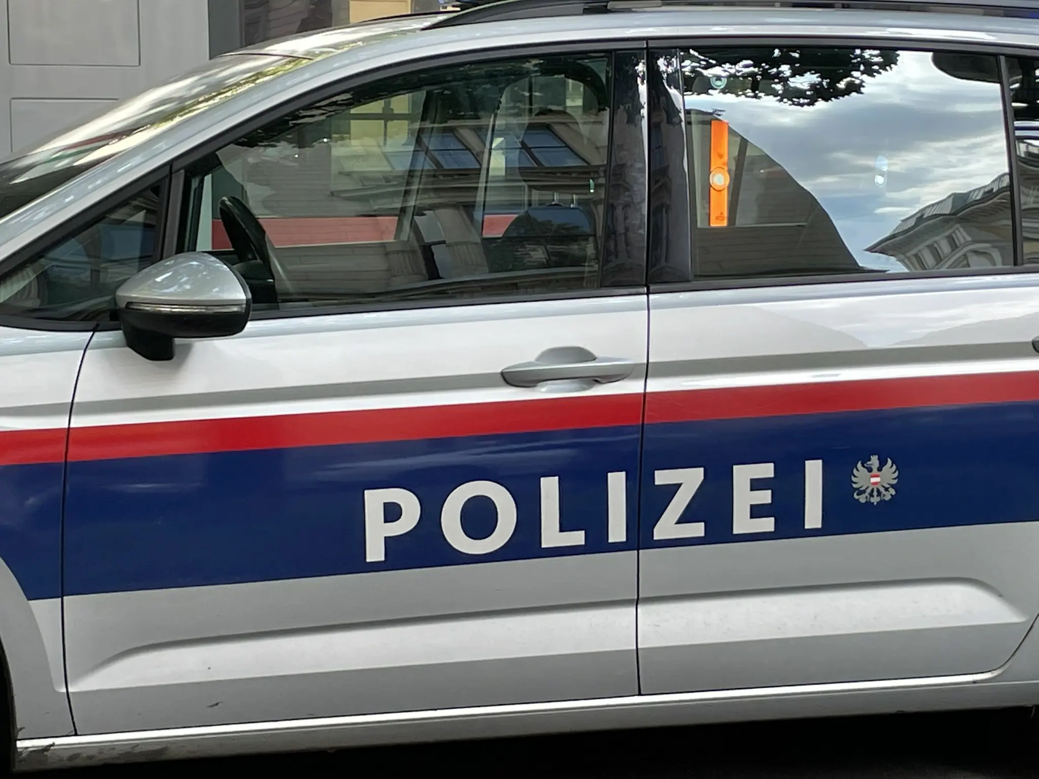 Nighttime explosion: Unknown perpetrators blow up ATM in Döbling - | ...