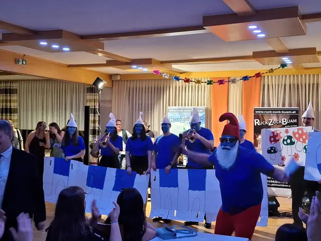 Bei der Mitternachtseinlage wurde es "schlumpfig". | Foto: Feuerwehr Rettenbach