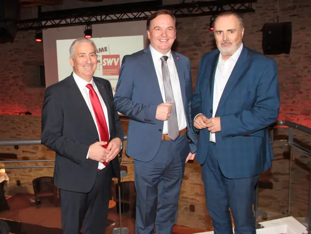 SWV-Präsident Michael Leitgeb, SWV-Präsident Österreich Bernd Hinteregger und LH Hans Peter Doskozil beim Neujahrsempfang des SWV-Burgenland in Schlaining. | Foto: Peter Seper