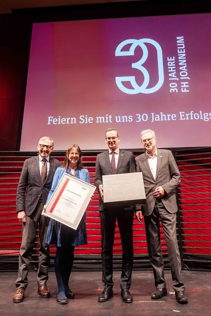 Die Wirtschaftskammer Steiermark ehrt die FH Joanneum.  | Foto: FH Joanneum/Fabian Hasler