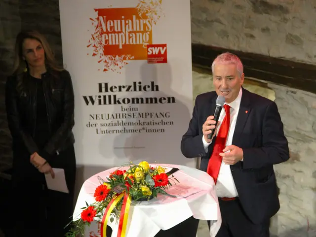Michael Leitgeb begrüßte über 200 Gäste und Ehrengäste beim Neujahresempfang der SWV-Burgenland in der Friedensburg Schlaining. | Foto: Peter Seper