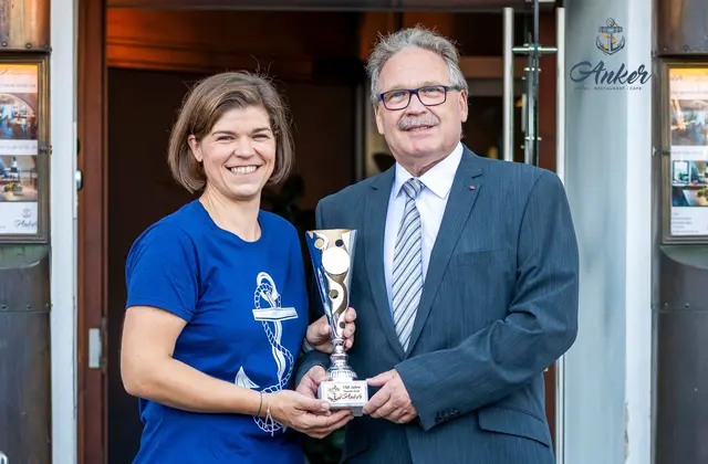 Mona Guth übernahm kürzlich die Geschäftsführung des Hotel-Restaurant-Café Anker von ihrem Vater Knud. | Foto: Hotel Anker/Bernhard Müller