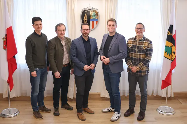 Martin Schott, Franz Schögl, Bürgermeister Martin Pelzer, Landesrat Stefan Kaineder und Alexander Strobl. | Foto: Land OÖ/Denise Stinglmayr