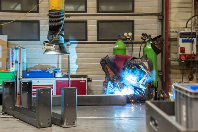 Ein wesentlicher Bestandteil der Lehrausbildung ist der Einblick in alle Produktionsbereiche. | Foto: Willingshofer GesmbH