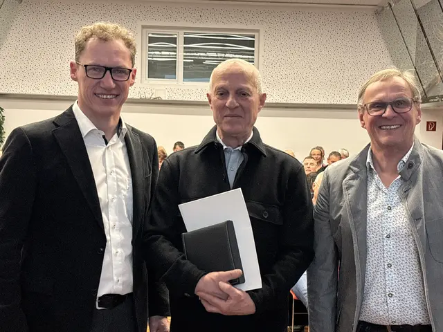 Ehrung an Architekt Paul Ager (mitte). | Foto: meinbezirk lungau/pongau