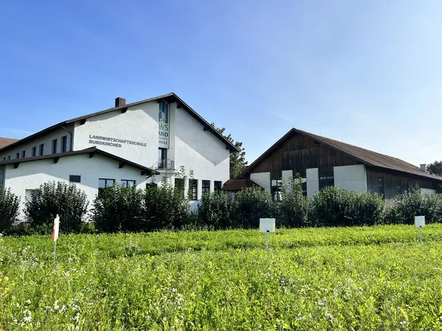 Die Landwirtschaftliche Berufs- und Fachschule Burgkirchen. | Foto: LWBFS Burgkirchen
