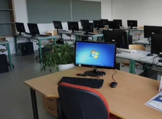 Der große Informatikraum der PTS Braunau. | Foto: PTS Braunau
