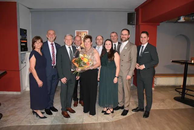 Roswitha Schaden, Bürgermeister Josef Schaden, Vizebürgermeister Günther Prinz, Stamatios Dourakas, Hermine Prinz, Wolfgang Weitzenböck, Anna Haghofer, Dietmar Hipp, Christopher Edelmaier, Lukas Brandweiner (v.l.). | Foto: Marktgemeinde Schweiggers