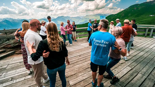Der Workshop auf der Schlossalm beim TanzFest Gastein 2025. | Foto: KTVB Bad Hofgastein