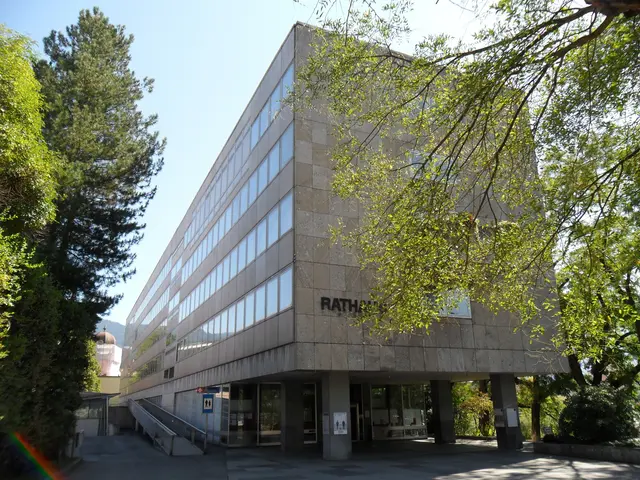 Große Aufregung herrscht derzeit in der Stadt Leoben über das Bekanntwerden einer geplanten Bonuszahlung für den Geschäftsführer der Leoben Holding GmbH. | Foto: MeinBezirk