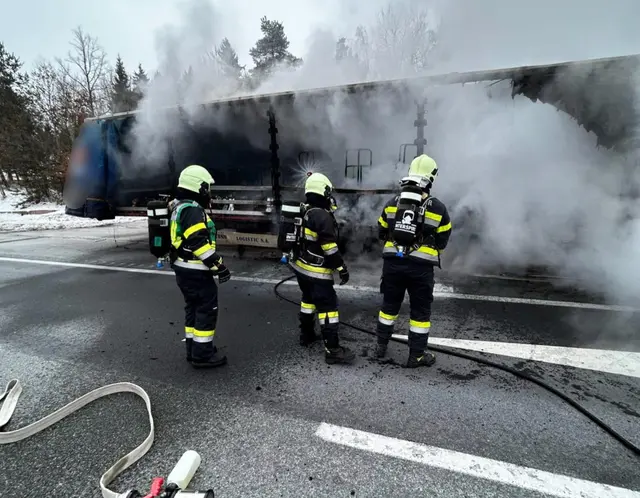 Es seien keine Person verletzt worden. | Foto: Feuerwehr Ebenthal