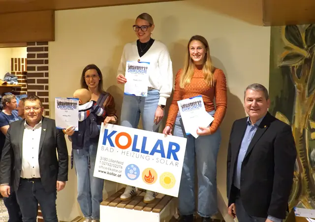 Die Top-Platzierten in der Klasse Master 30 weiblich - v.l. Bürgermeister Christian Leeb, Sandra Punz mit Sohn Toni, Stefanie Hoppel-Skroch, Marianne Zöchling und Vizebürgermeister Andreas Schubert. | Foto: Wirtschaftskammer Niederösterreich