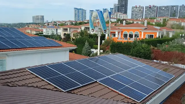 Limitless-Energy GmbH in Wien verbindet Energie 4.0, Photovoltaik und Windkraft für effiziente Energieautarkie. | Foto: Rene Hofer