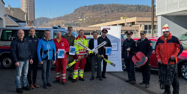 Vertreter des Bezirkspolizeikommandos sowie der Blaulichtorganisationen freuen sich auf einen sportlich-kameradschaftlichen Tag. | Foto: MeinBezirk.at