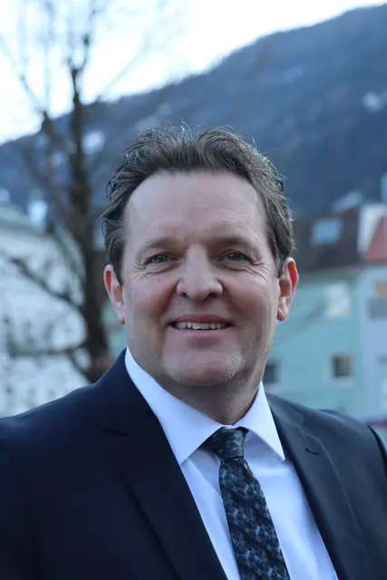 "Öffis weiter forcieren aber sparen", will LR René Zumtobel. | Foto: Thomas Seelos