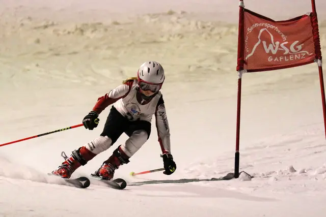 Dabei sein zählt. Beim Kids-Cup in Gaflenz können die Kinder und Jugendlichen echtes Night-Race Feeling erleben. Austragungsort ist die Forsteralm. | Foto: WSG/Stephan Schönberger