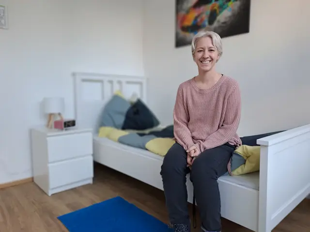 Karoline Pfeiler am neuen Standort vom "Exit Nova". Sie ist Teamleiterin und weiß um die Wichtigkeit, den Jugendlichen diese Möglichkeit einer Notschlafstelle zu bieten.  | Foto: Caritas Salzburg