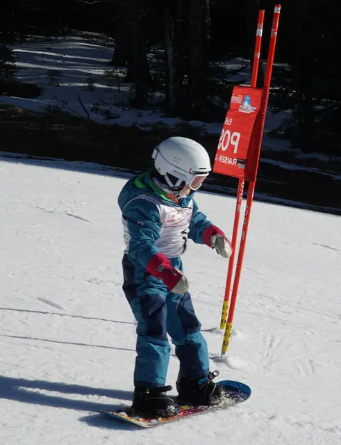 Die 5-Jährige Lilli Dirnberger kurvte zum Sieg bei den Snowboard-Bambinis. | Foto: Wirtschaftskammer Niederösterreich